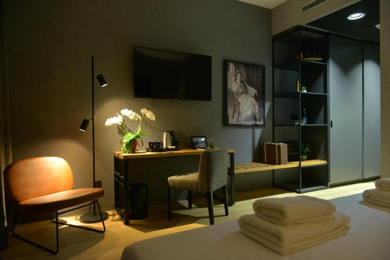 Mk Hotel Tirana Rinas 외부 사진 A room at the hotel