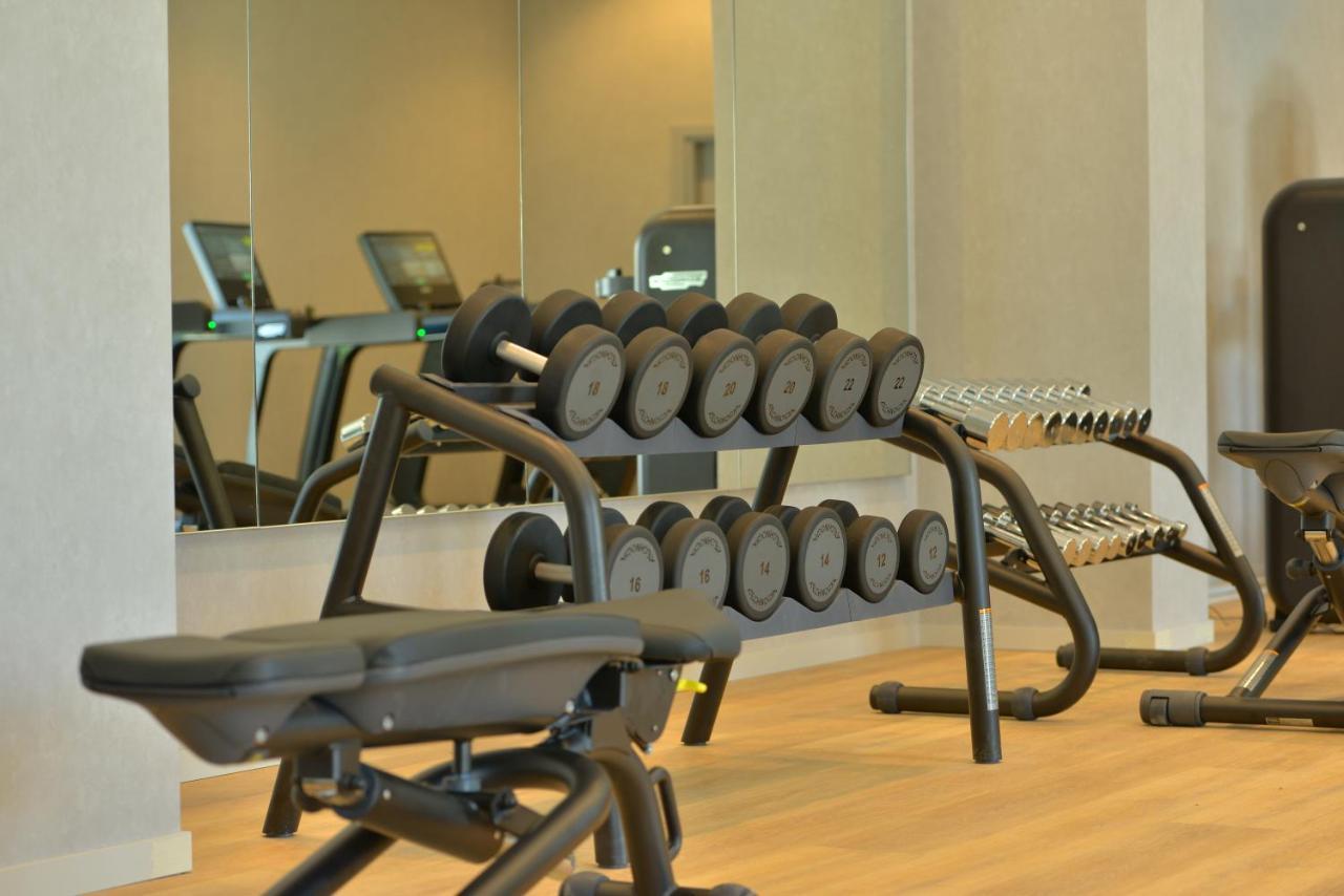 Mk Hotel Tirana Rinas 외부 사진 Dumbbells