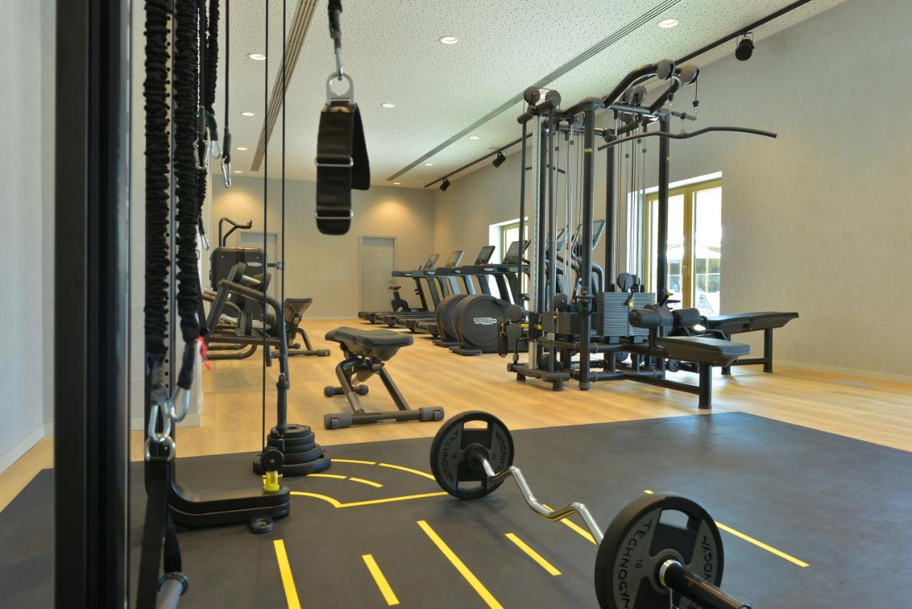Mk Hotel Tirana Rinas 외부 사진 The gym at the hotel