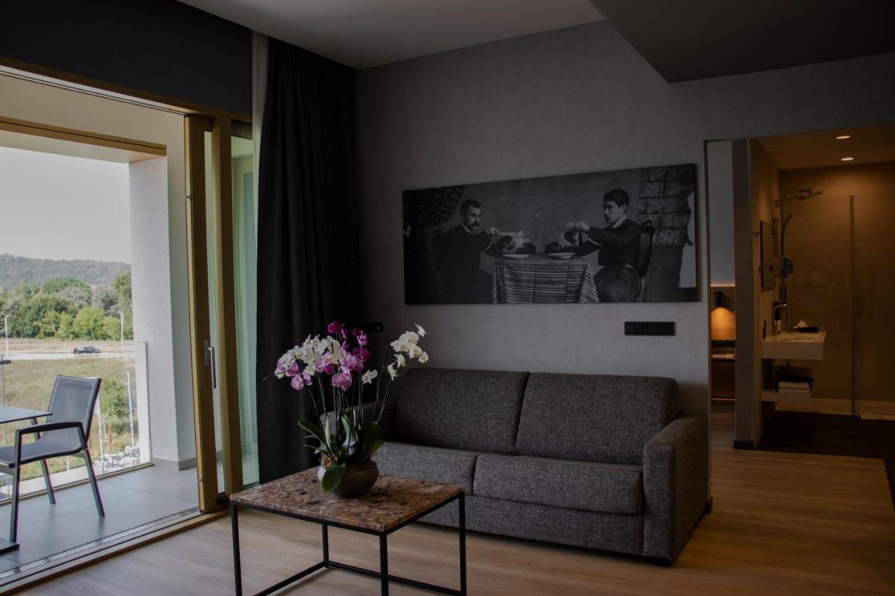 Mk Hotel Tirana Rinas 외부 사진 A room at the Hotel