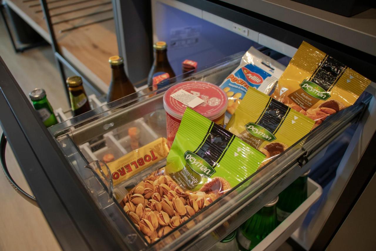 Mk Hotel Tirana Rinas 외부 사진 A drawer in a refrigerator