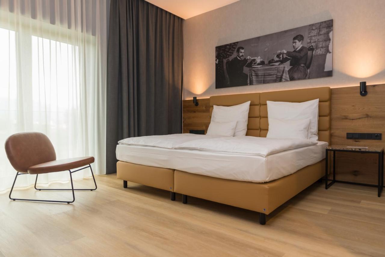 Mk Hotel Tirana Rinas 외부 사진 A room at the hotel