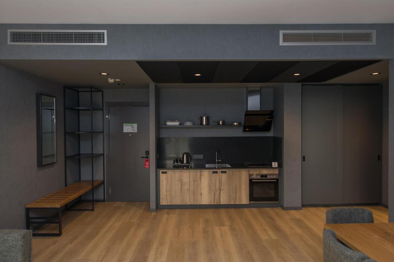 Mk Hotel Tirana Rinas 외부 사진 The kitchen in a typical apartment