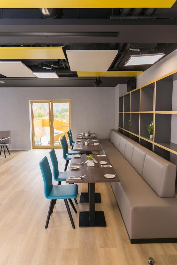 Mk Hotel Tirana Rinas 외부 사진 Restaurant interior