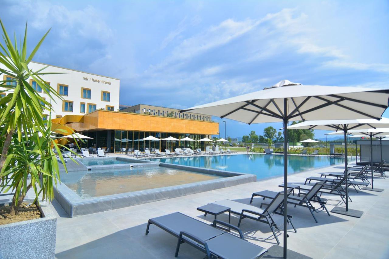 Mk Hotel Tirana Rinas 외부 사진 The swimming pool at the hotel