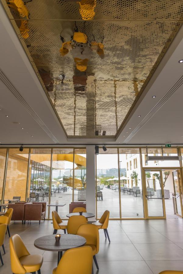 Mk Hotel Tirana Rinas 외부 사진 The ceiling of the lobby